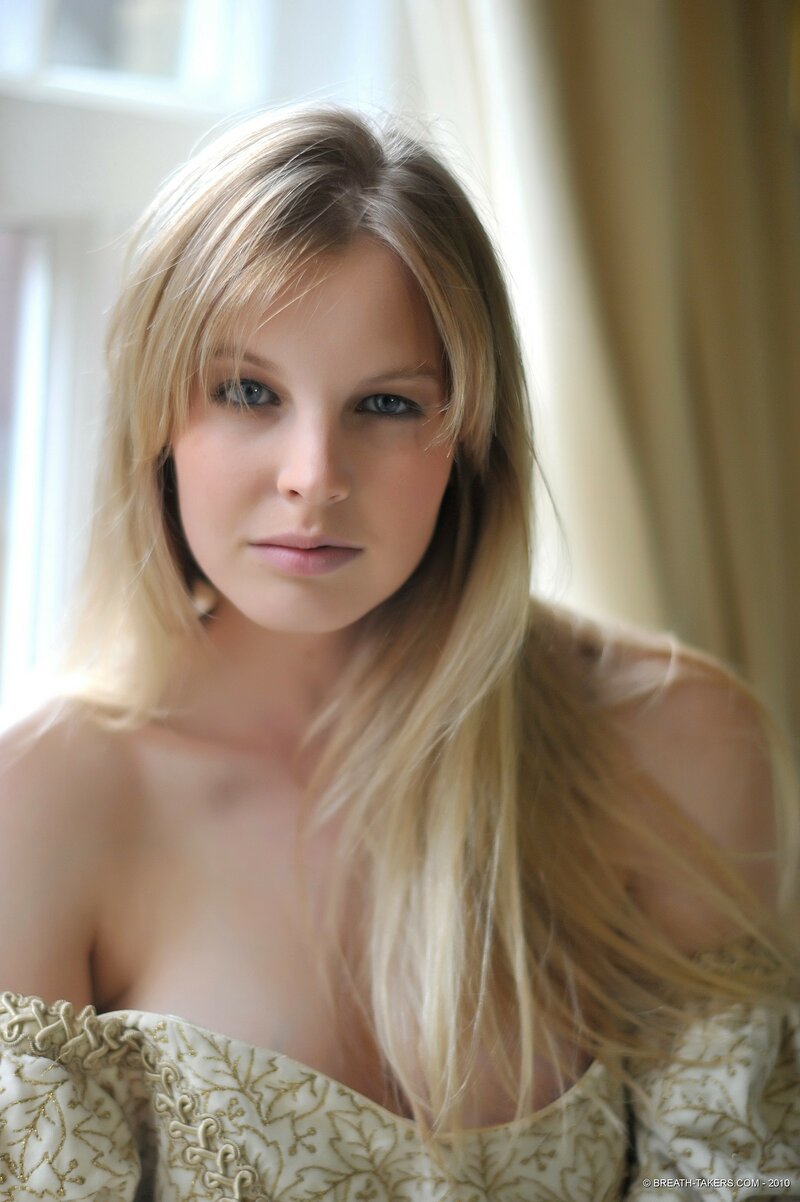 Ева, 46